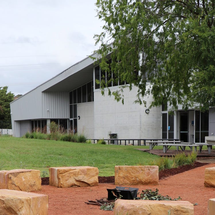 Image of the back of Karabar High School senior study building